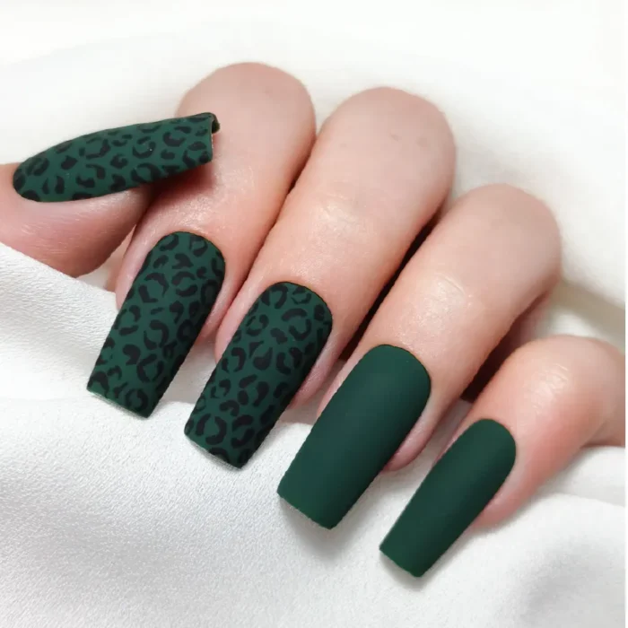 Esmalte semipermanente Inocos Sábado Maria Pirosa - 15ml - Imagen 3