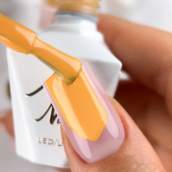 Esmalte semipermanente Molly Lac Honey Mustard 8 grs. nº 303 Hema di-Hema Free